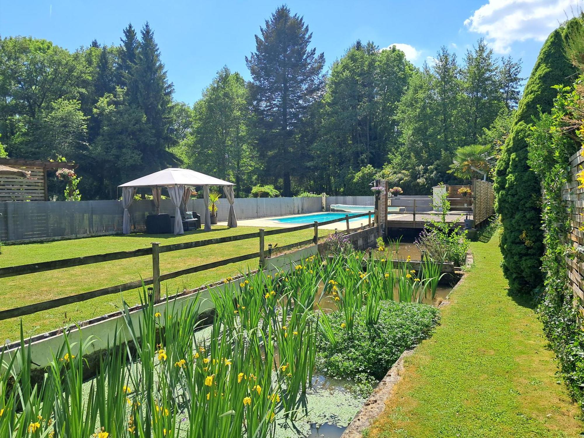 Moulin Du Pommier Glamping & Camping Saulgond Buitenkant foto